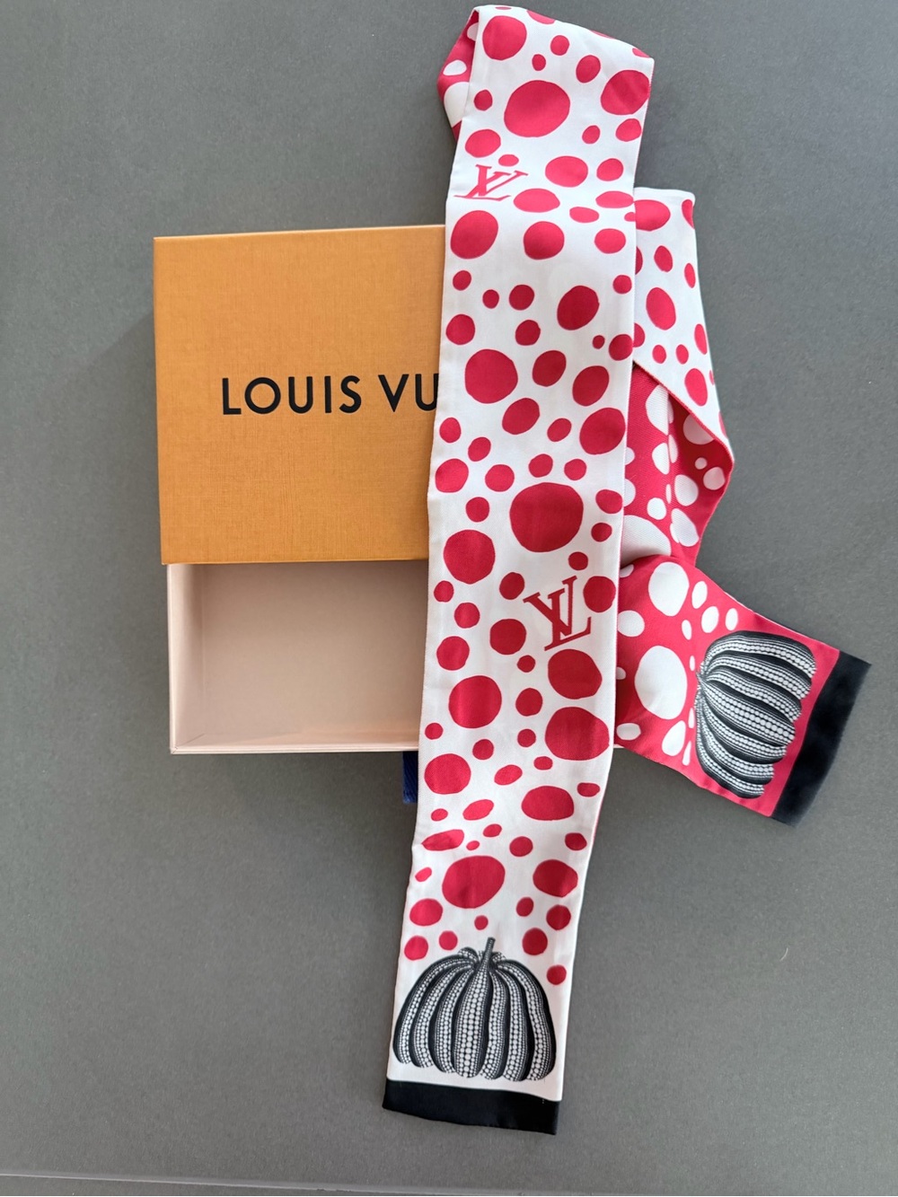 Louis Vuitton x Yayoi Kusama 2023 Red and White dots scarf